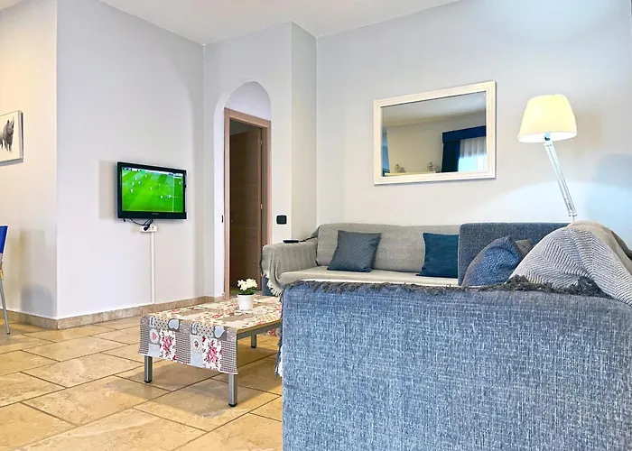A15A Nice, Bright, Close To The Beach And To The Centre