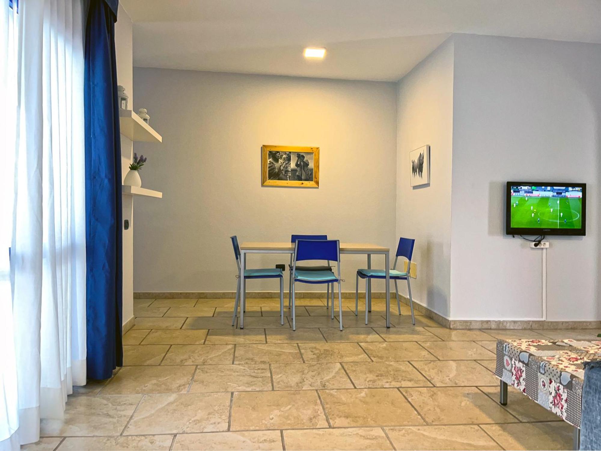 Appartement A15a Nice, Bright, Close To The And To The Centre